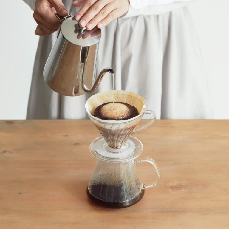 "UCC Gold Special Ground Coffee 1000g - Delicious Special Blend for the Perfect Cup!" - Image 3