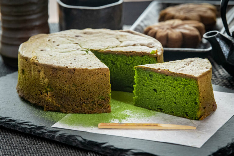 Cha no wa Matcha Butter Cake: A Luxurious Matcha Experience"