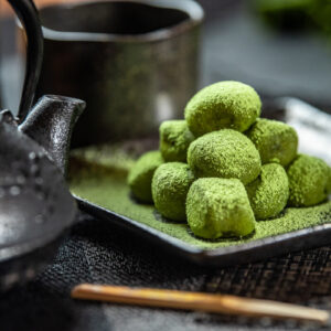Matcha Mochi Delight: 24-Piece Set with Matcha Sugar