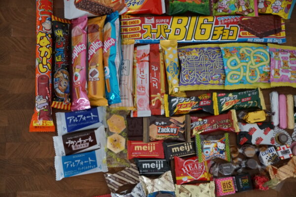 Ultimate Japanese Chocolate Adventure Box Selection Of Authentic Japanese Chocolate Free Shipping 100 Pack 2