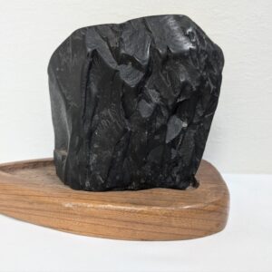 Antique Nachiguro Stone from Japan – 3471g with Base, Unique Black Stone