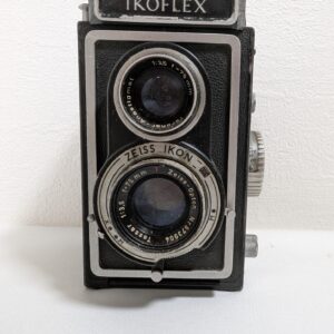 Vintage Zeiss Ikon Ikoflex TLR Camera w/ 75mm f/3.5 Tessar Lens - Collector's Item