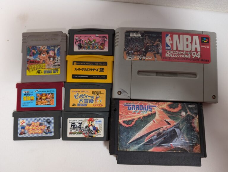 Lot of Vintage Nintendo Game Cartridges (Untested/For Parts) - Game Boy, Famicom, Super Famicom