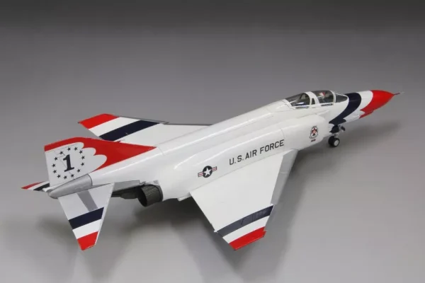 Fine Molds 1/72 US Air Force F-4E Fighter Thunderbirds Model - Image 2