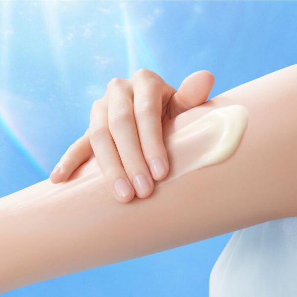 Nivea Stunning UV Water Essence 80g - Ultimate Sunscreen Protection - Image 4