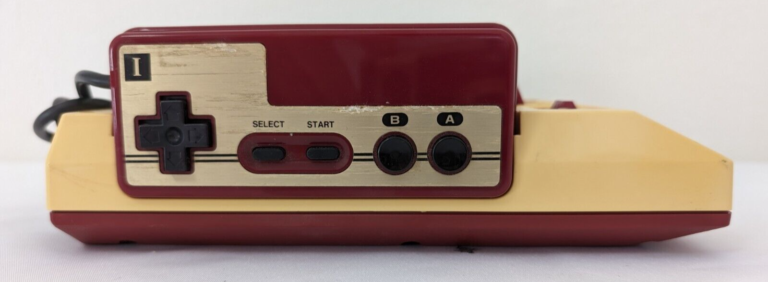Famicom Console HVC-001 Nintendo FC Japan unmodifiedTested and working - Image 6