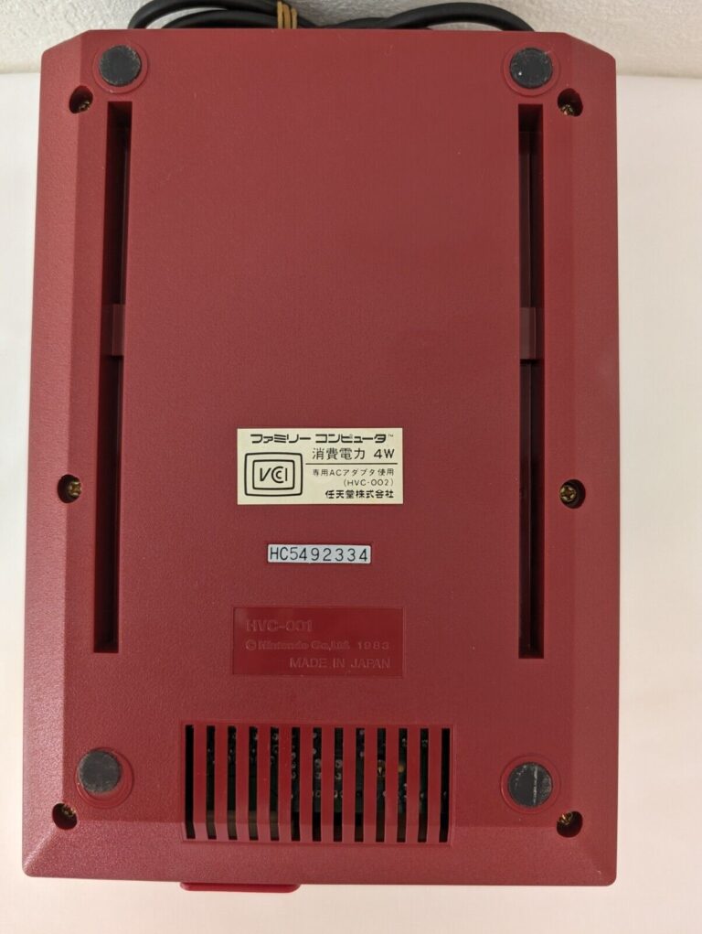 Famicom Console HVC-001 Nintendo FC Japan unmodifiedTested and working - Image 8