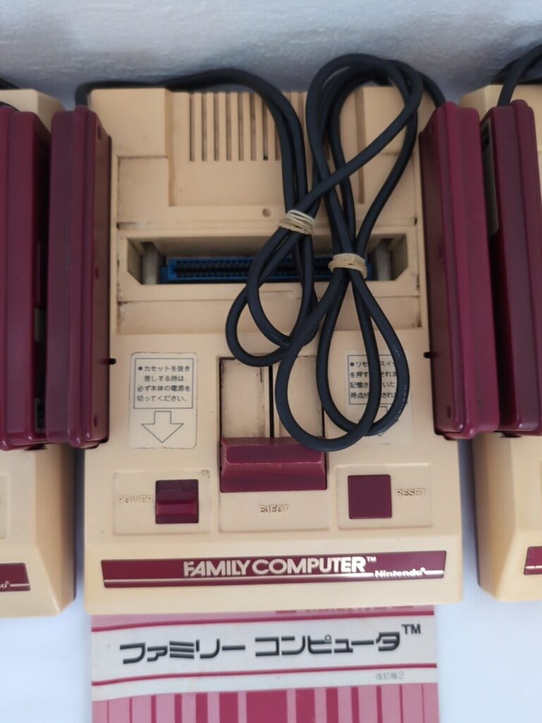 Nintendo Famicom NES Console HVC-002 Tested and working Auction For 3 consoles - Image 5