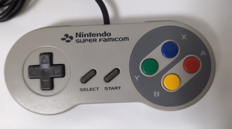 Nintendo Super Famicom Console w/ 2 Pads & Cords  NTSC-J 3 Comes With 3 Games - Image 3