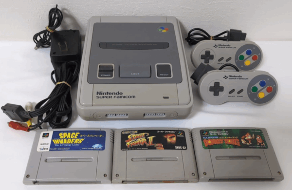 Nintendo Super Famicom Console w/ 2 Pads & Cords  NTSC-J 3 Comes With 3 Games