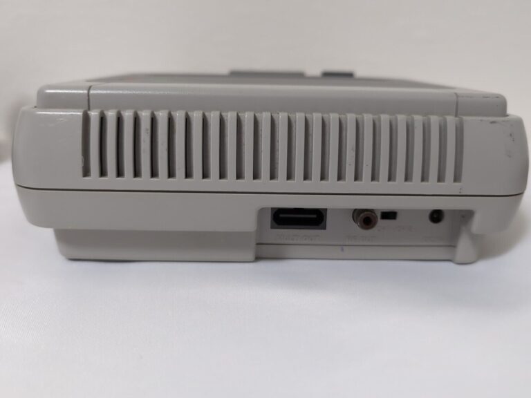 Nintendo Super Famicom Console w/ 2 Pads & Cords  NTSC-J 3 Comes With 3 Games - Image 9